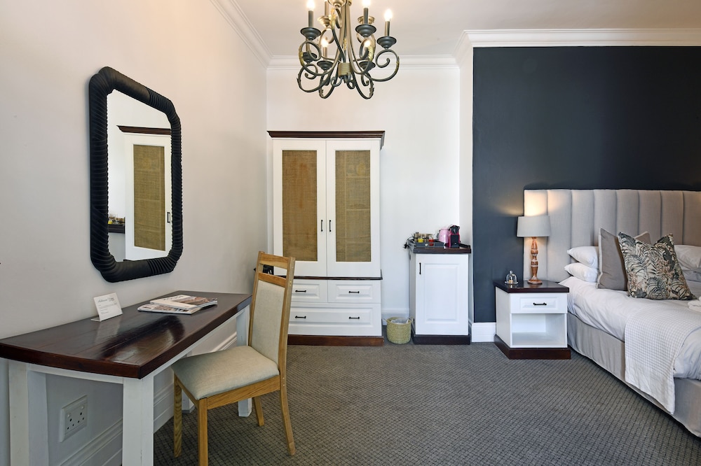 Ashbourne House Guest House 68/93