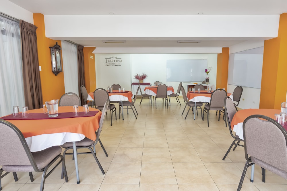 Hotel Suites Cristina 65/69