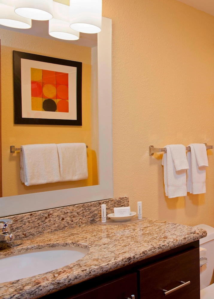 MainStay Suites Bloomington near University 42/42