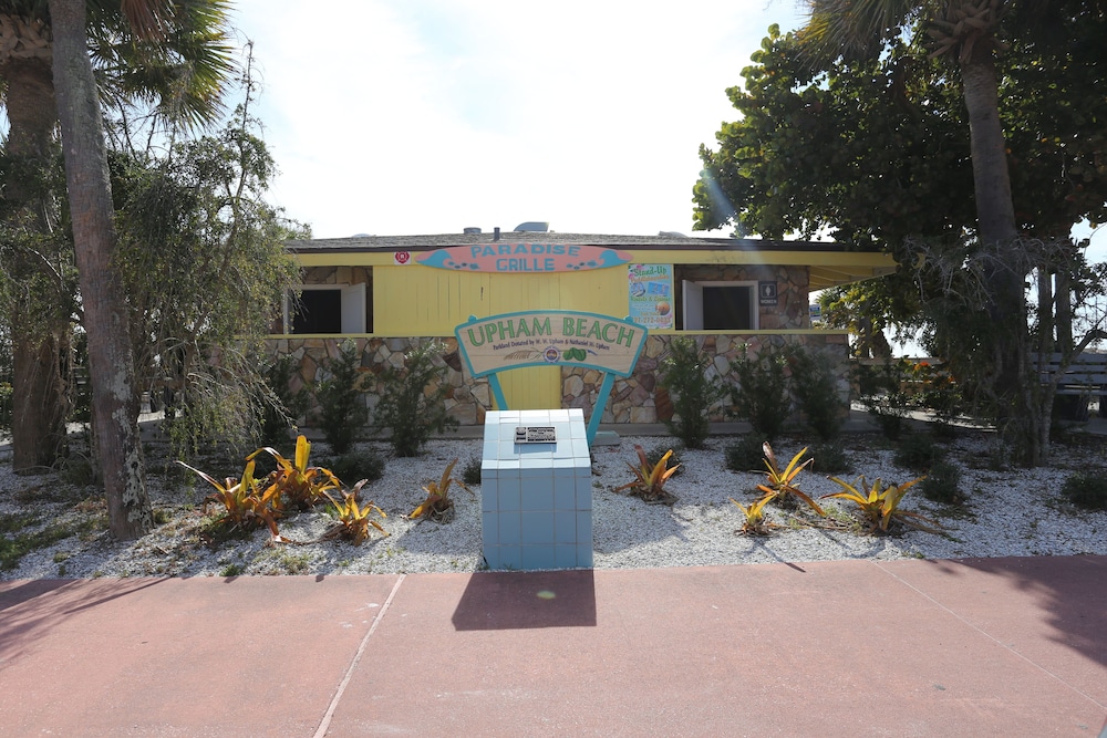 Gulf Winds Resort 3/50