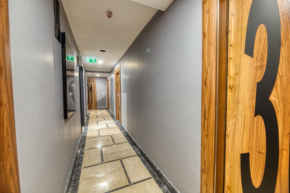 Gris & Verde Suite Hotel 20/50