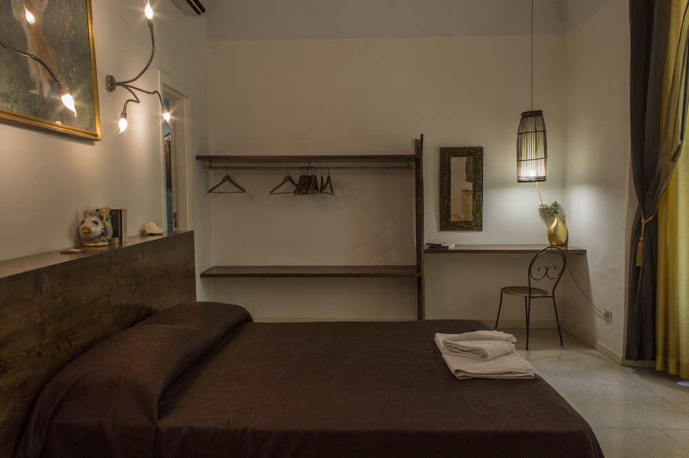 Diletto A Napoli B And B 6/24