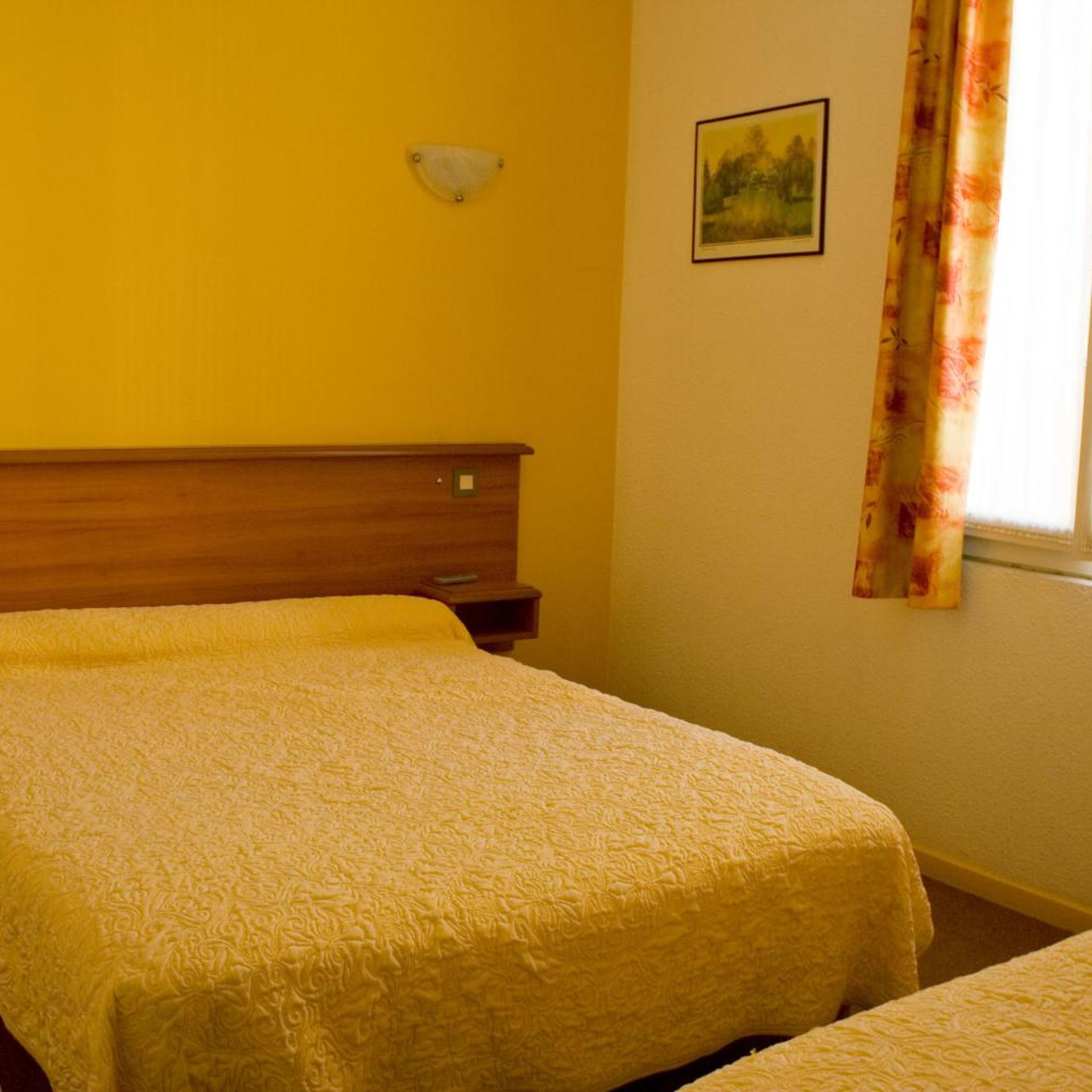 Room, Twin Beds