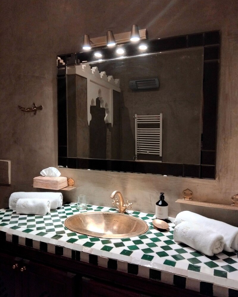 Riad Yakimour 23/48