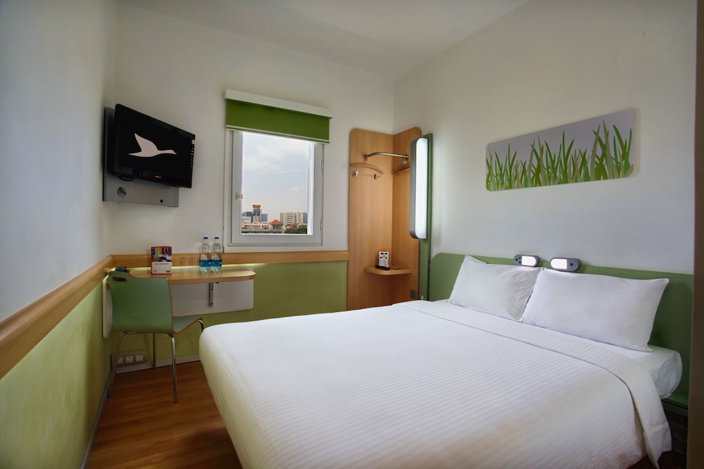 Hotel Caspia Pro 9/25