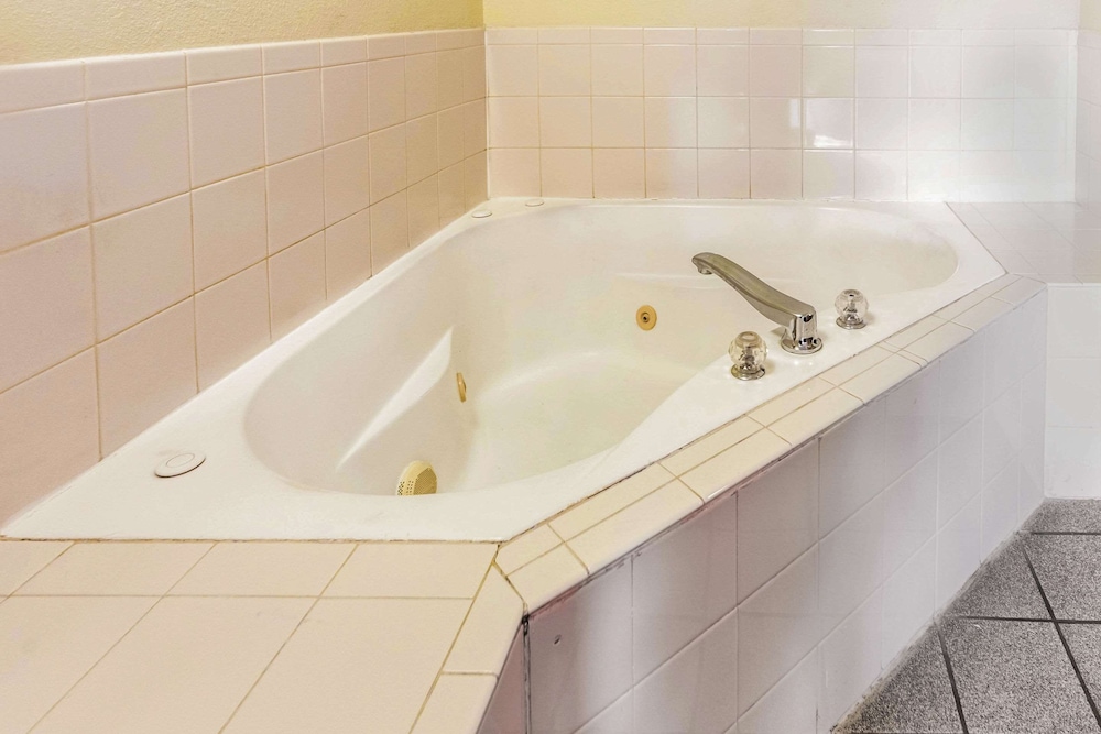 Econo Lodge Laurel, MS 31/31