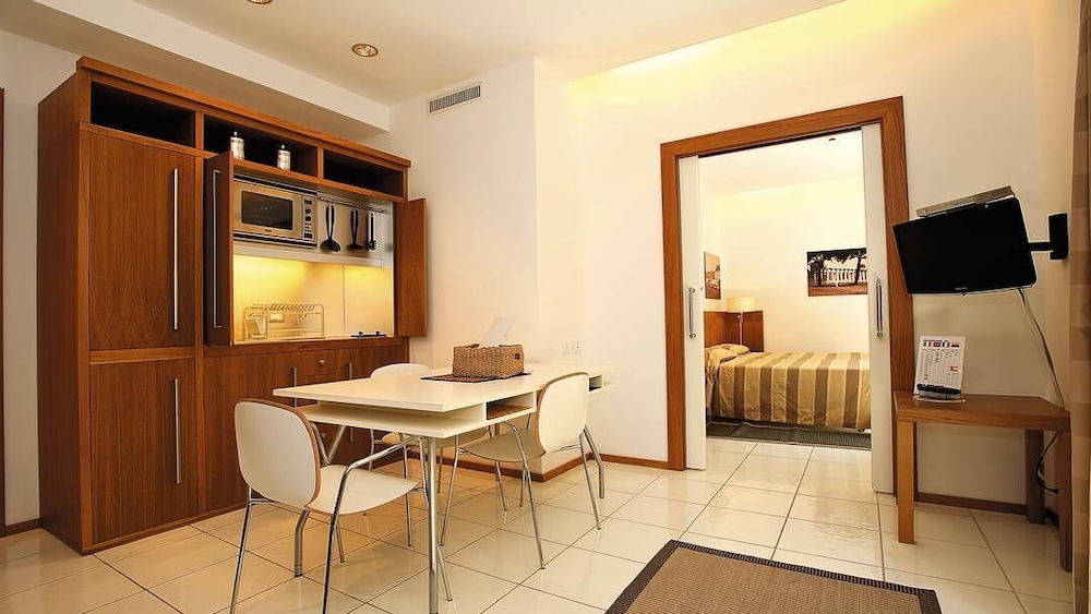 Rota Suites 49/58