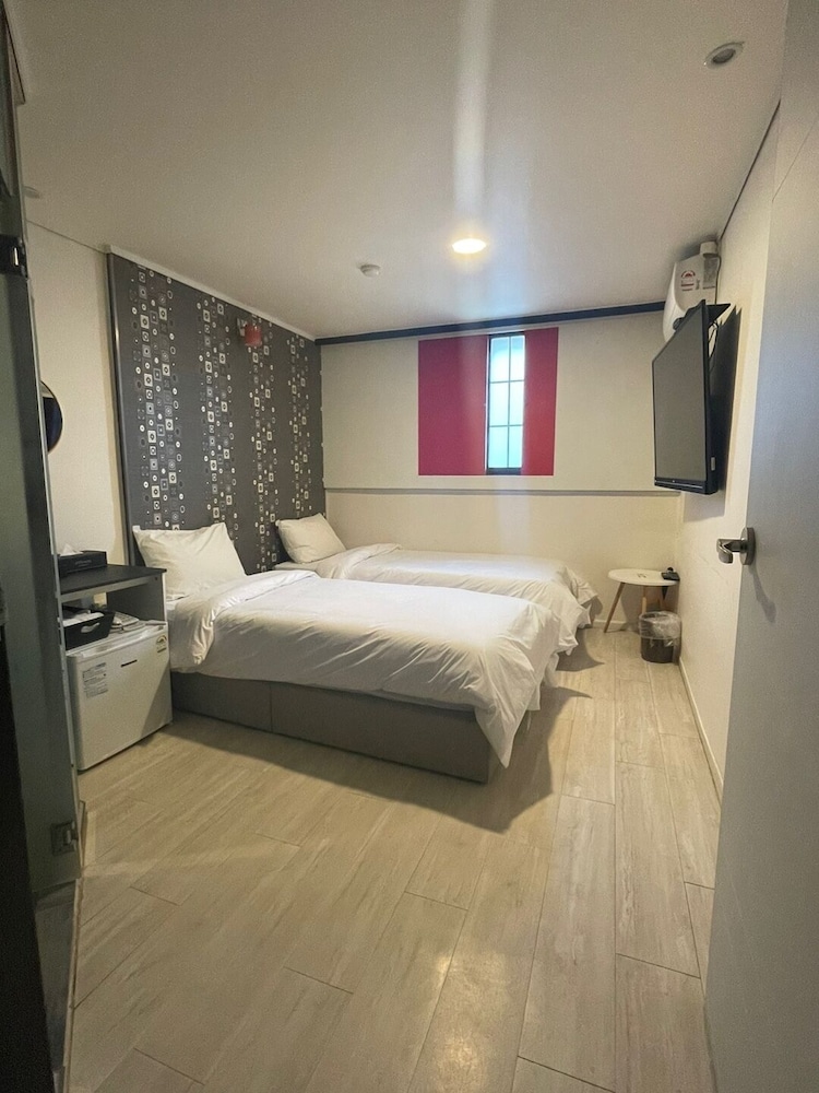 Hotel Atti 25/50