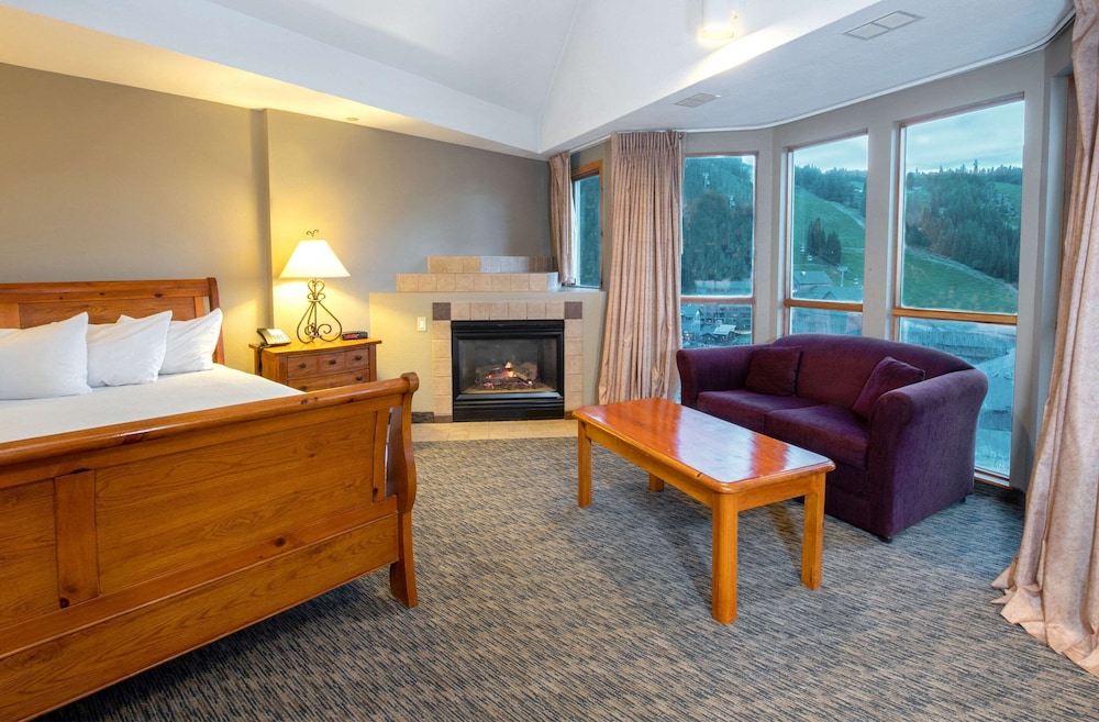 Winter Park Mountain Lodge 27/37