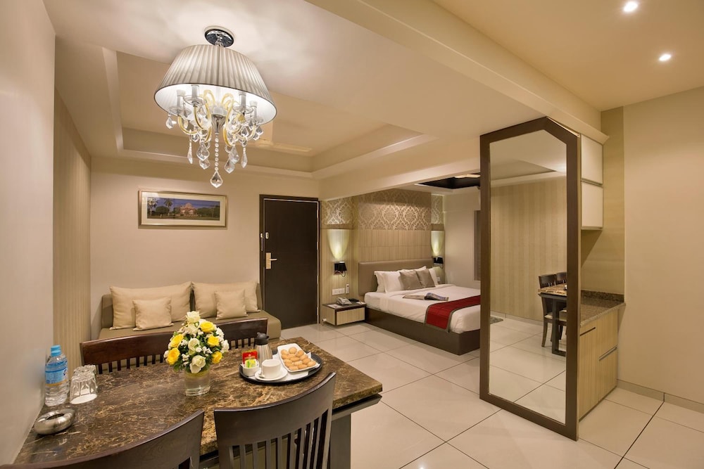 The Baroda Residency 18/33