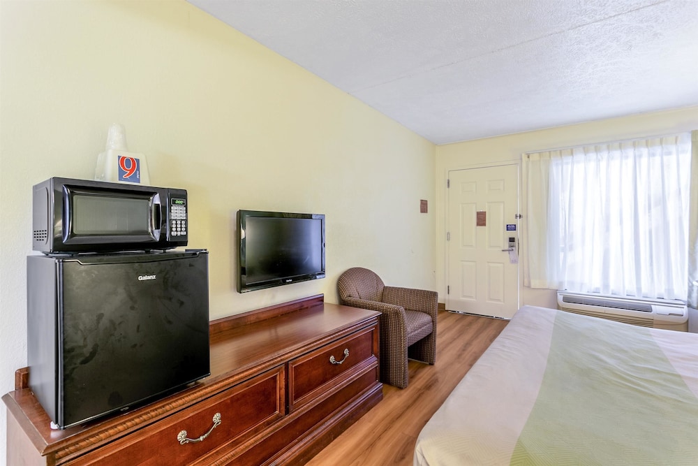 Americas Best Value Inn Edgewood 28/35