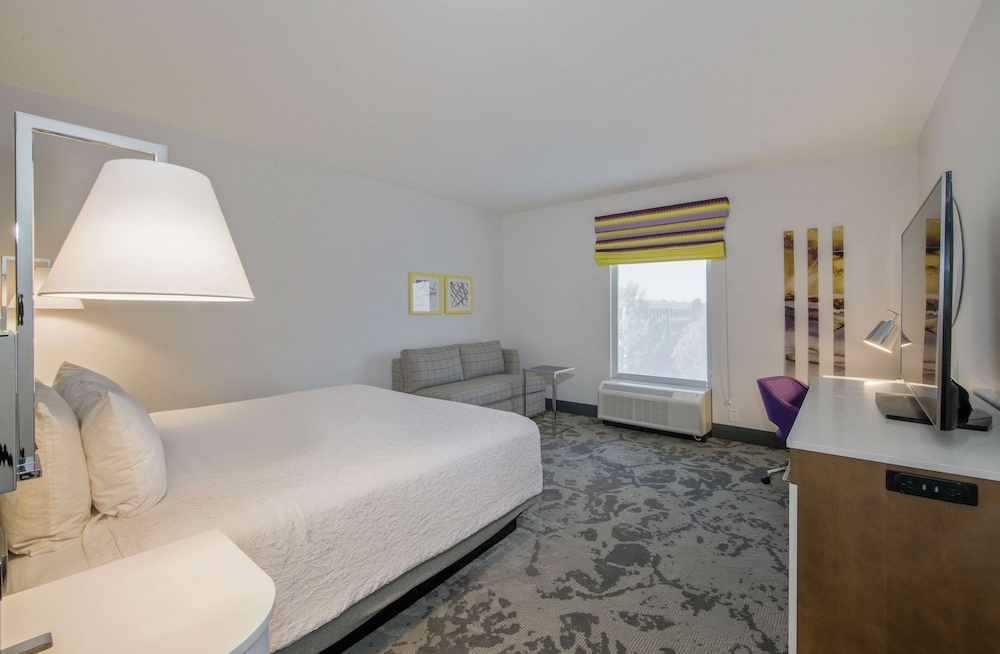 Hampton Inn & Suites Raleigh-durham Airport-Brier Creek 33/73