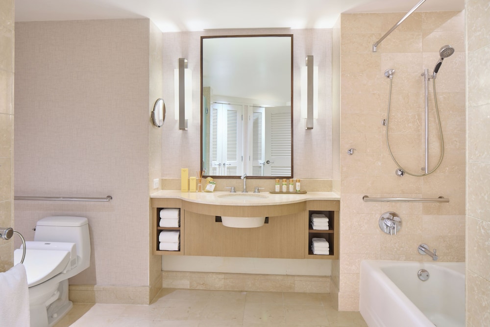 Harbor, 2 Queen Beds, Ocean Front, Accessible، Prince Waikiki 3/3