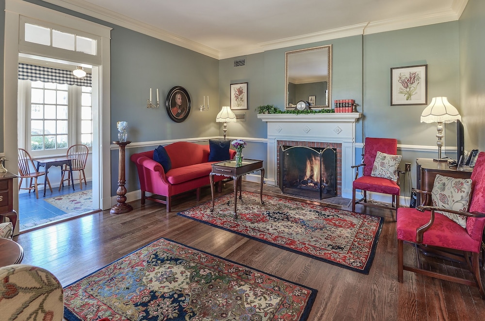 Cedars of Williamsburg Bed & Breakfast 32/50