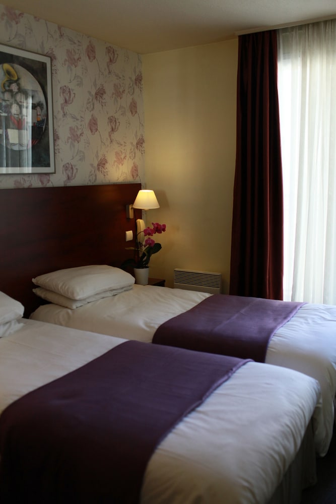 Alane Hotel 34/57