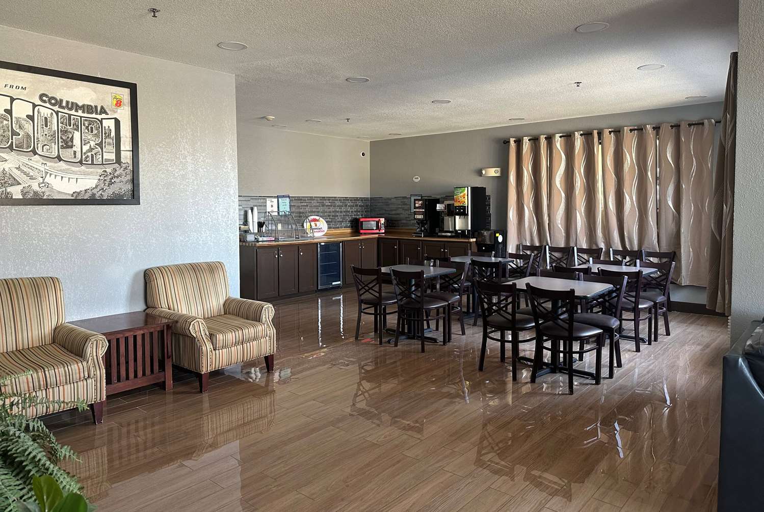 Super 8 by Wyndham Columbia East 6/10
