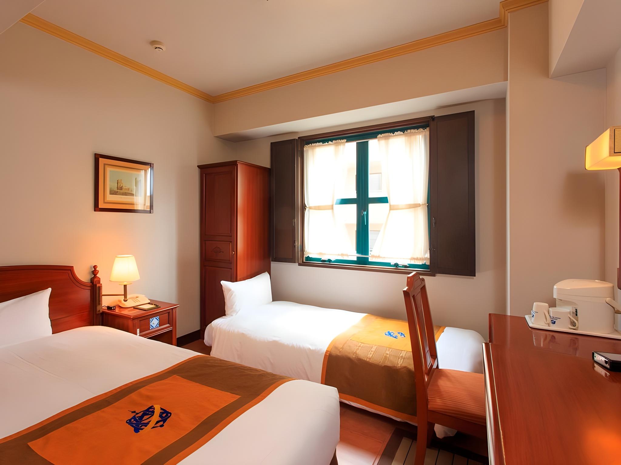 Casual, Economy, Twin Beds