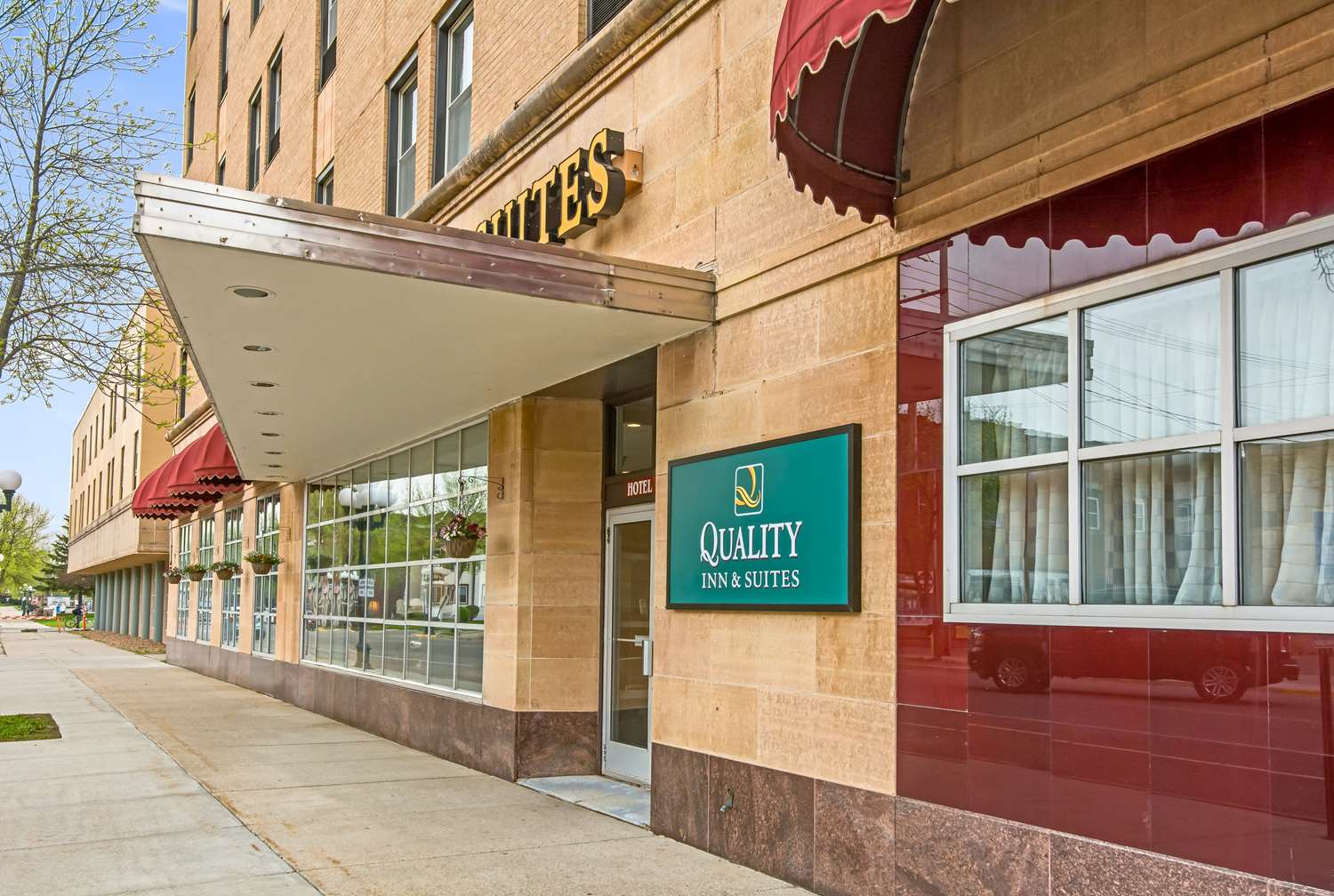 Quality Inn and Suites Virginia MN 3/25