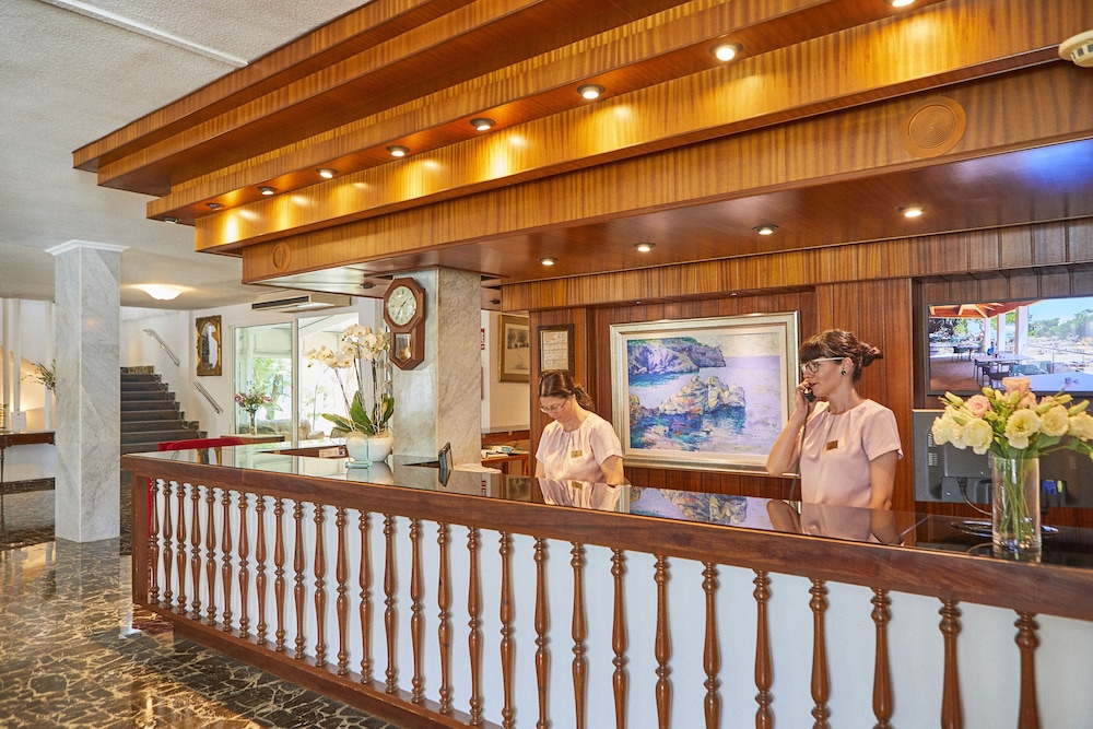 Hotel Rocamarina 10/66