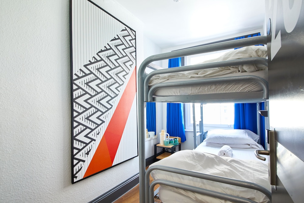 ST CHRISTOPHER'S INN OASIS - LONDON BRIDGE - FEMALE ONLY 12/33