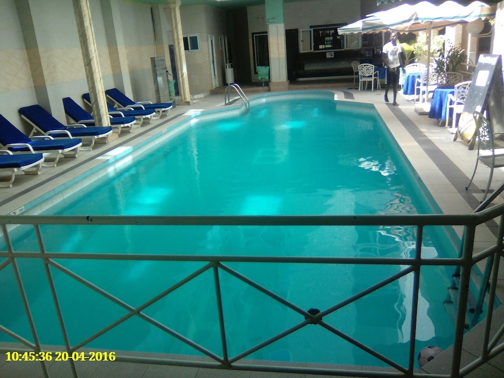 Sun Beach Hotel 24/50