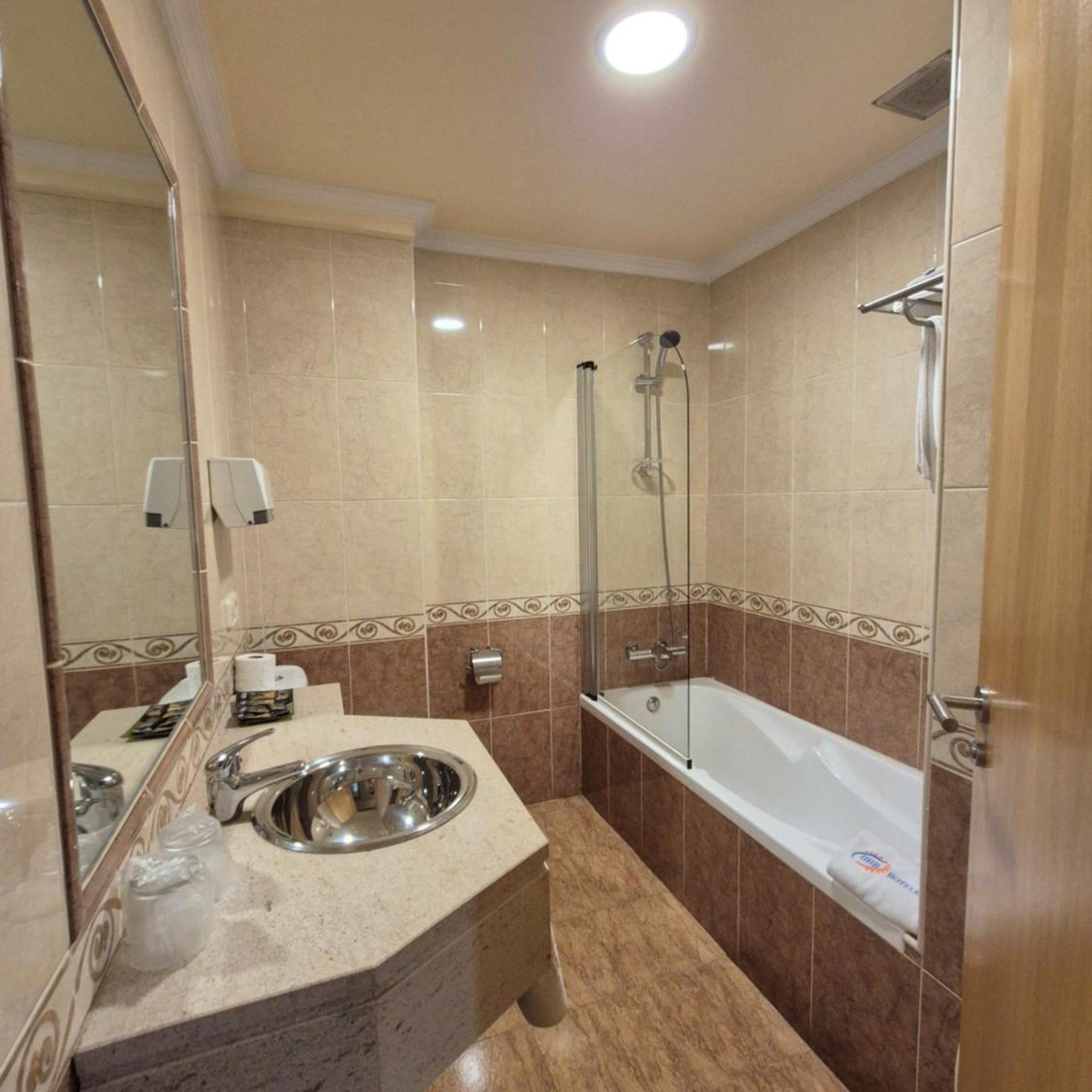 Hotel HHB Pontevedra Confort 57/58