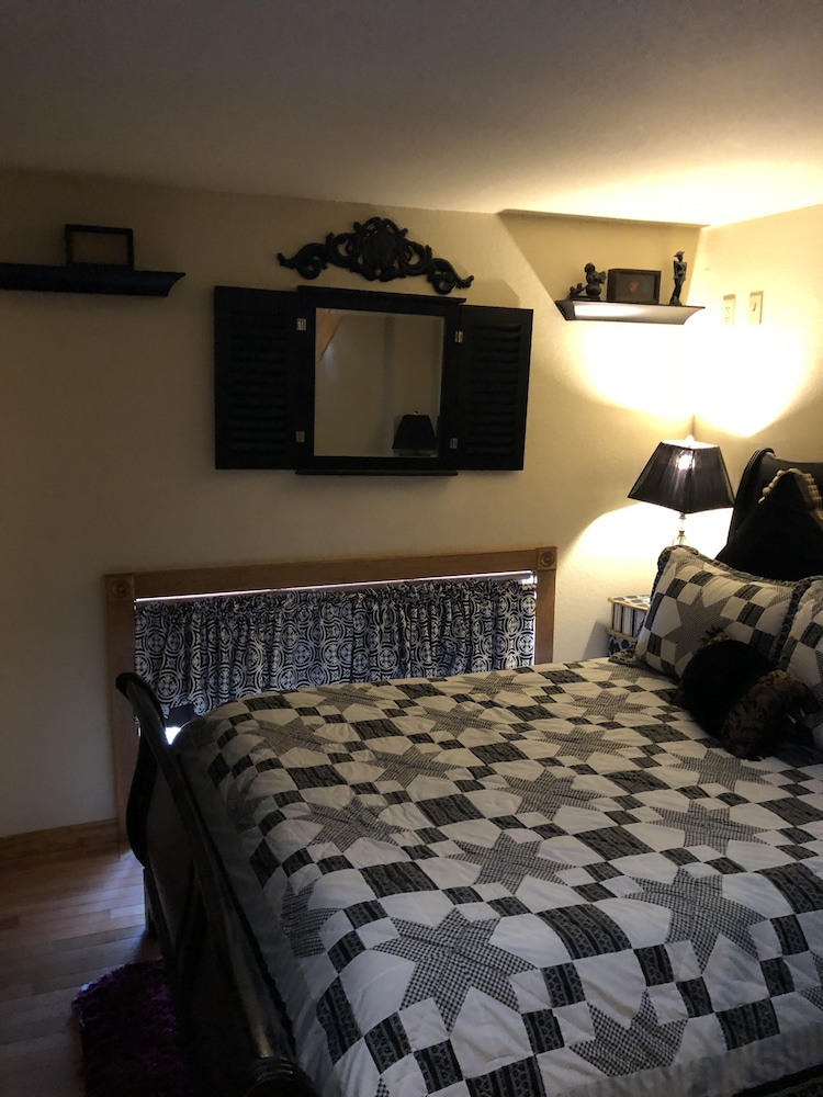All Seasons Inn Eureka Springs 20/50