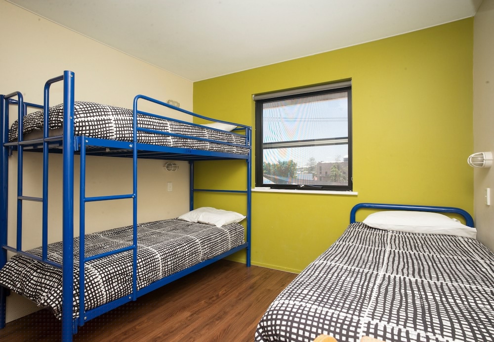 YHA Brisbane City 15/30