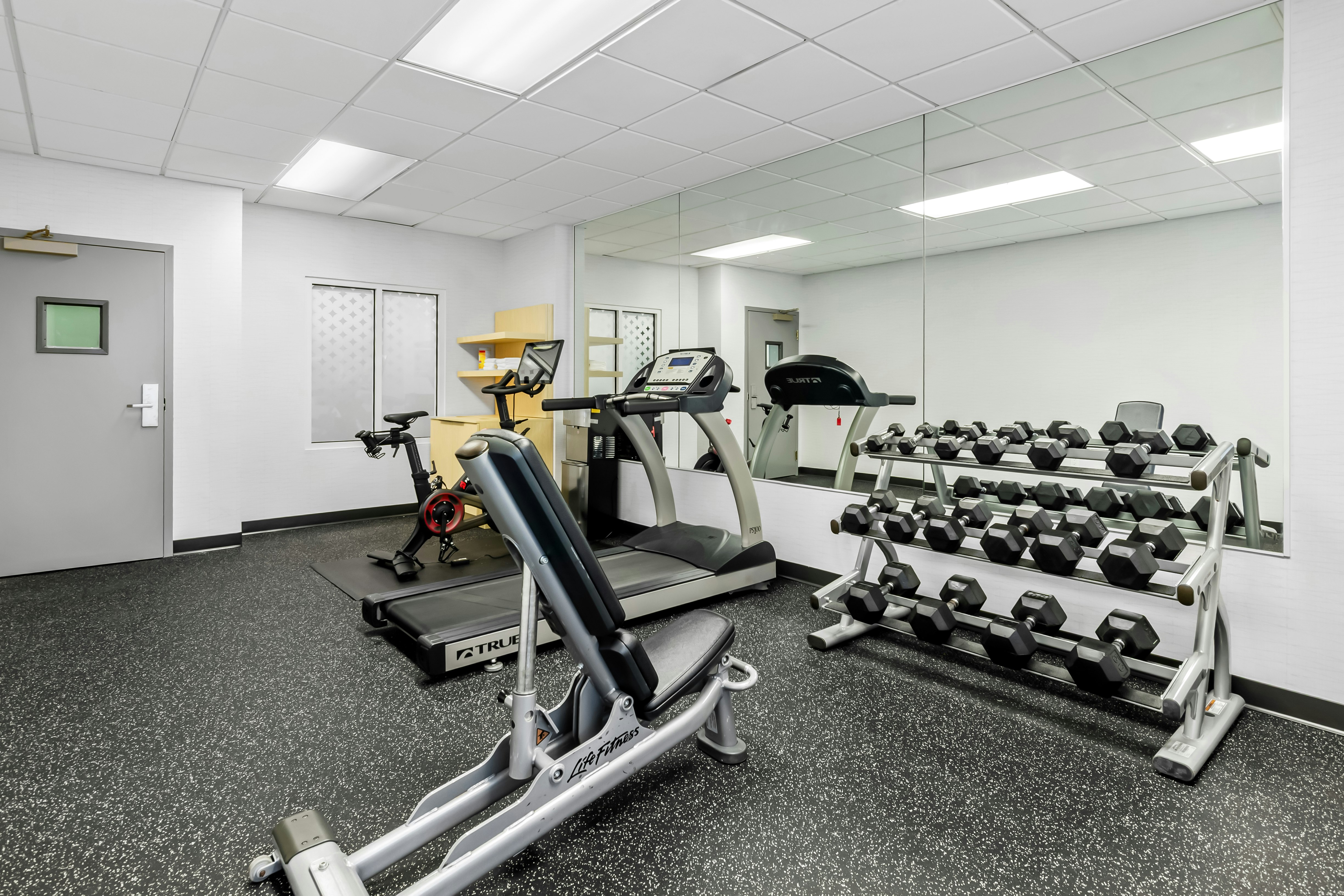 Spark by Hilton Lynchburg - University Area & Hwy 460 12/21