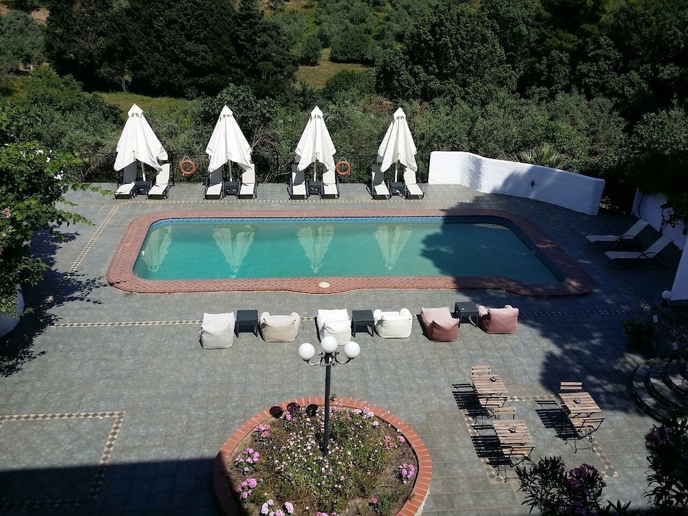 Villa Albanis 25/33