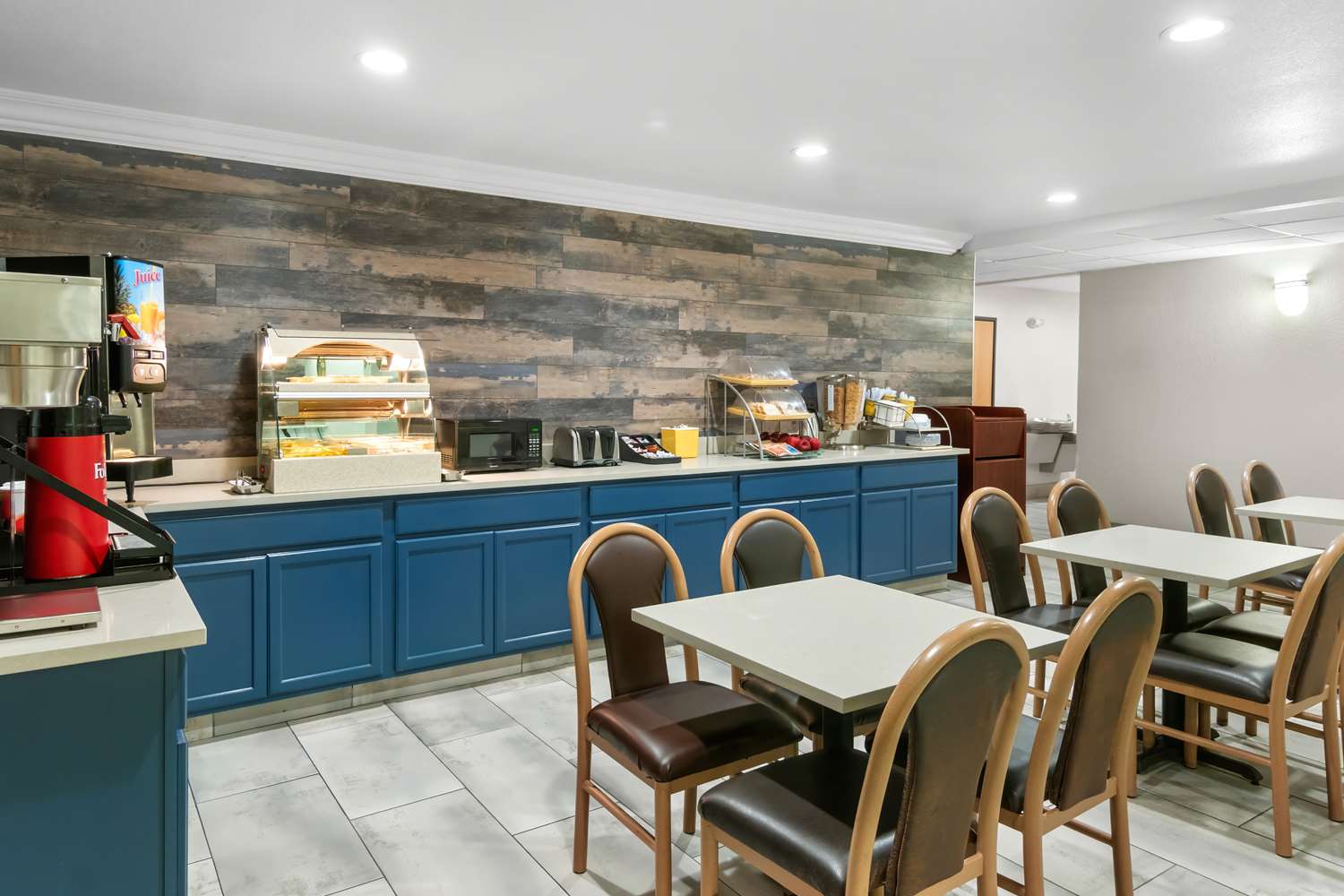 Surestay Plus Hotel By Best Western Benbrook Ft Worth 11/16