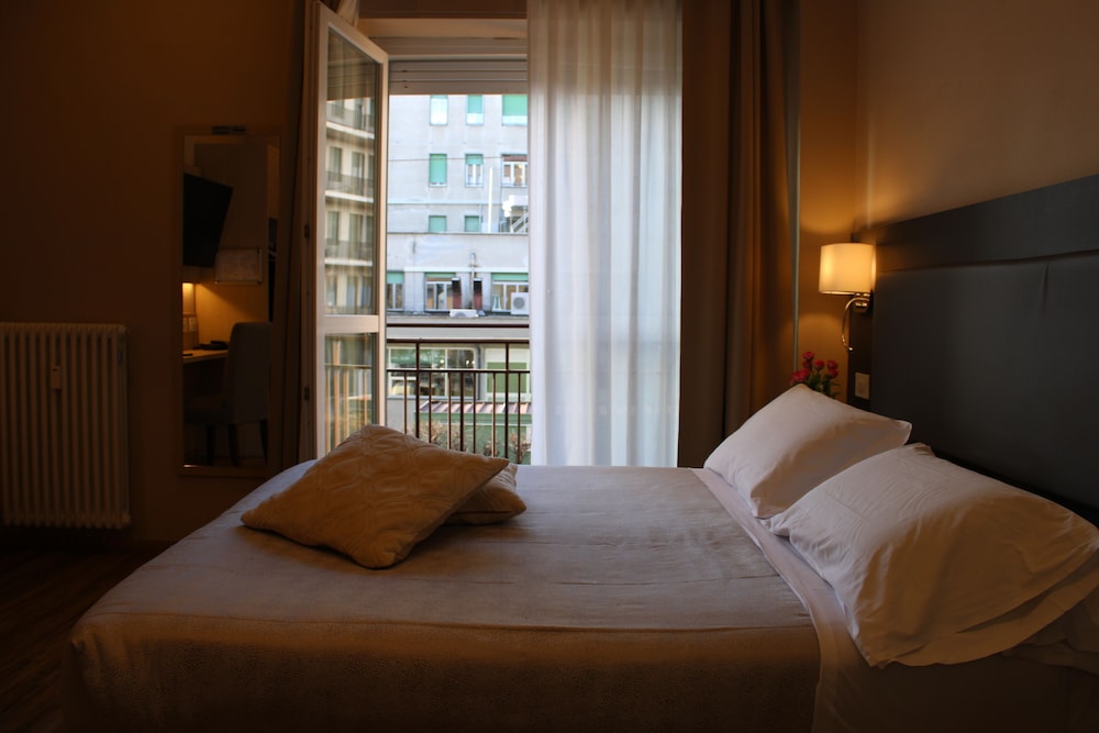 Hotel Victoria Cuneo 15/50