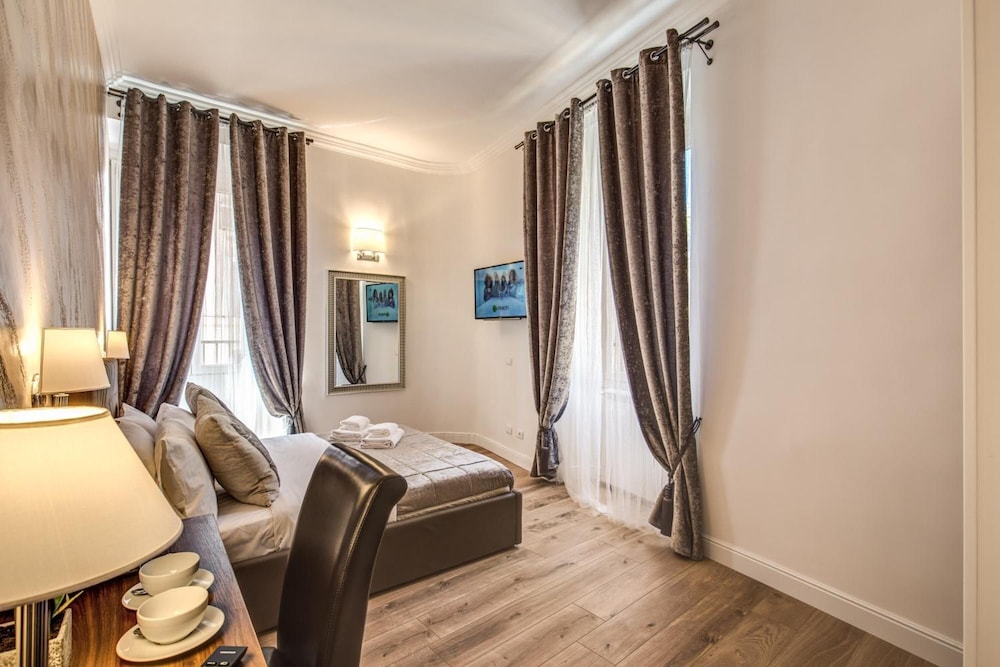 River Luxury Suites 16/25