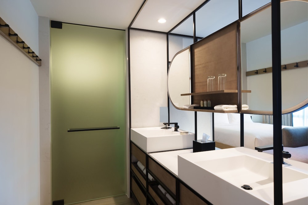 Renaissance New York Flushing Hotel at Tangram 39/44
