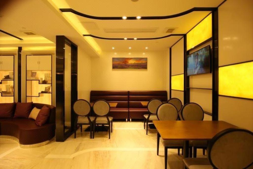 Lavande Hotels Guangzhou Tianhe Tiyu West Road Metro Station 42/51