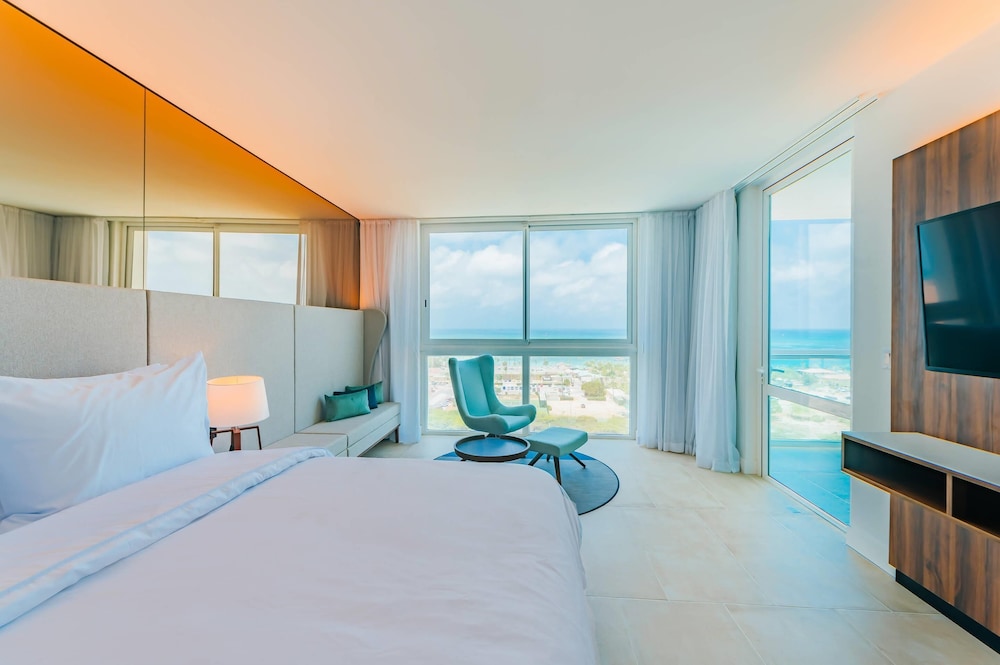 SUITE, 2 KING AND TWIN BEDS, OCEAN VIEW