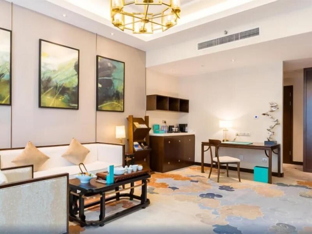 Junluxe Meizhou Island Iecc 26/43