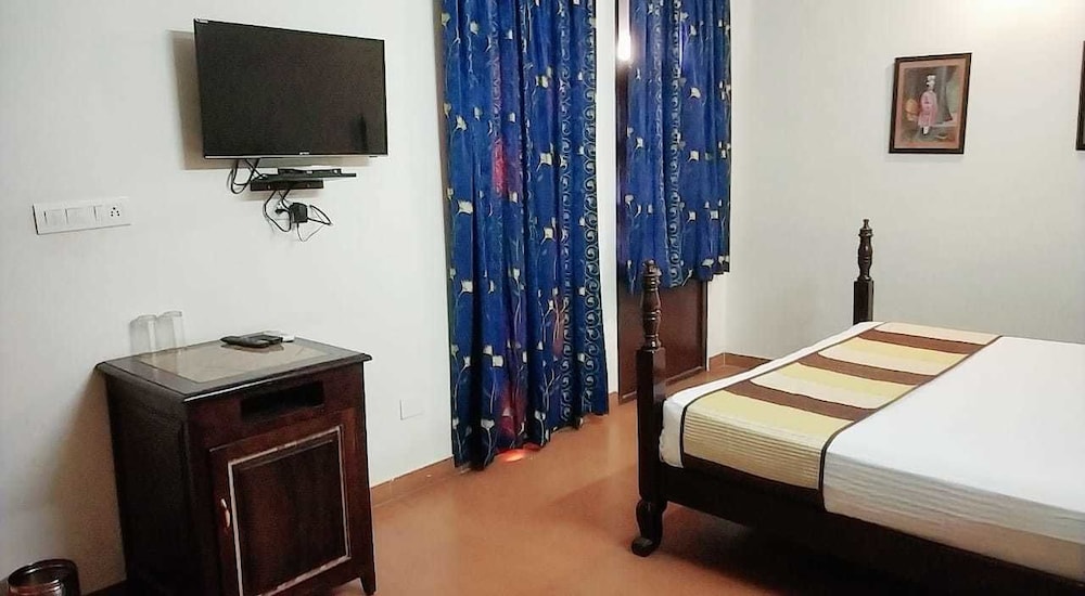 Hotel Sajjan Niwas 8/32