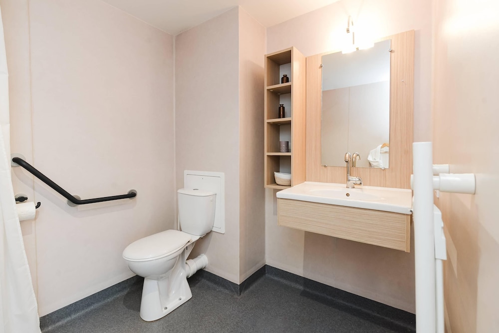 Quality Aparthotel St-Berthevin Laval 25/30