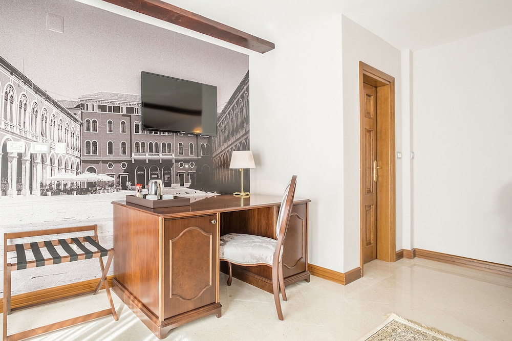 SPLENDIDA PALACE 69/80