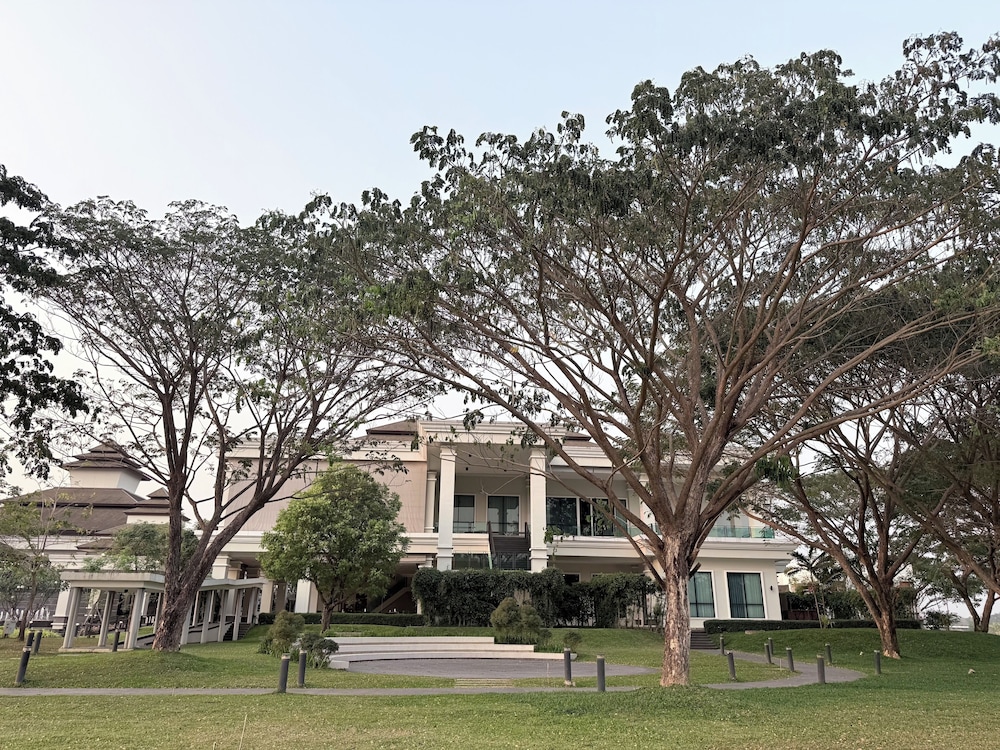 Chainarai Riverside Recreation Centre 59/66