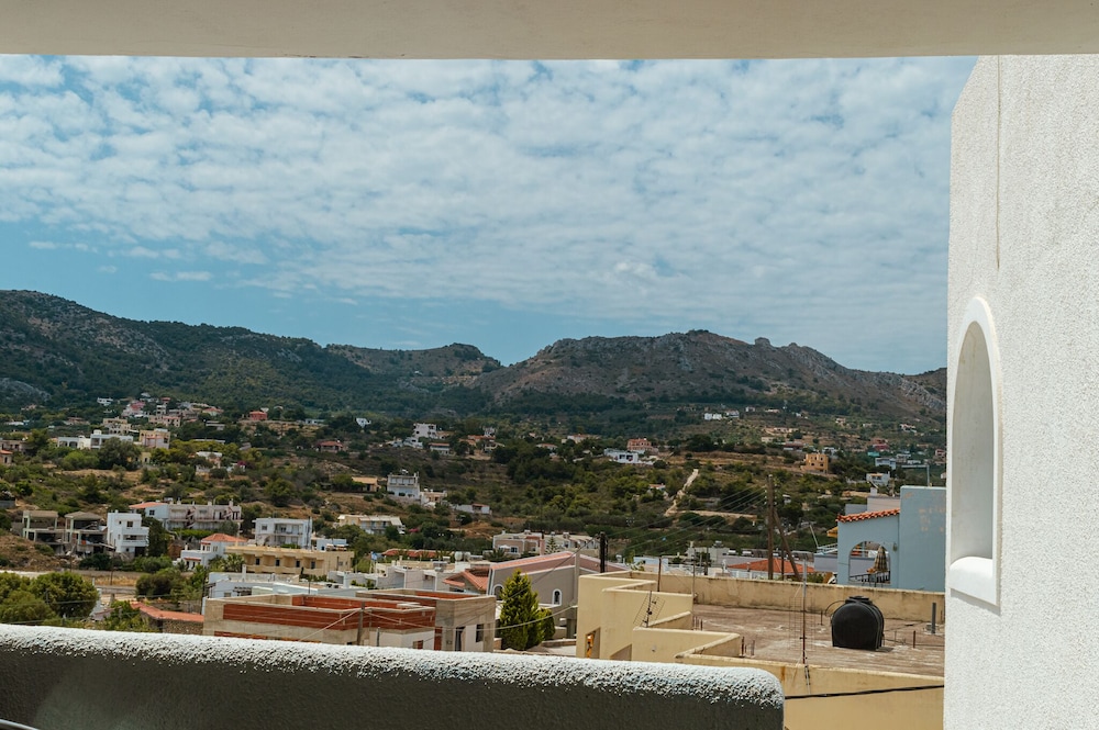 Hotel-Mistral Aegina 32/50