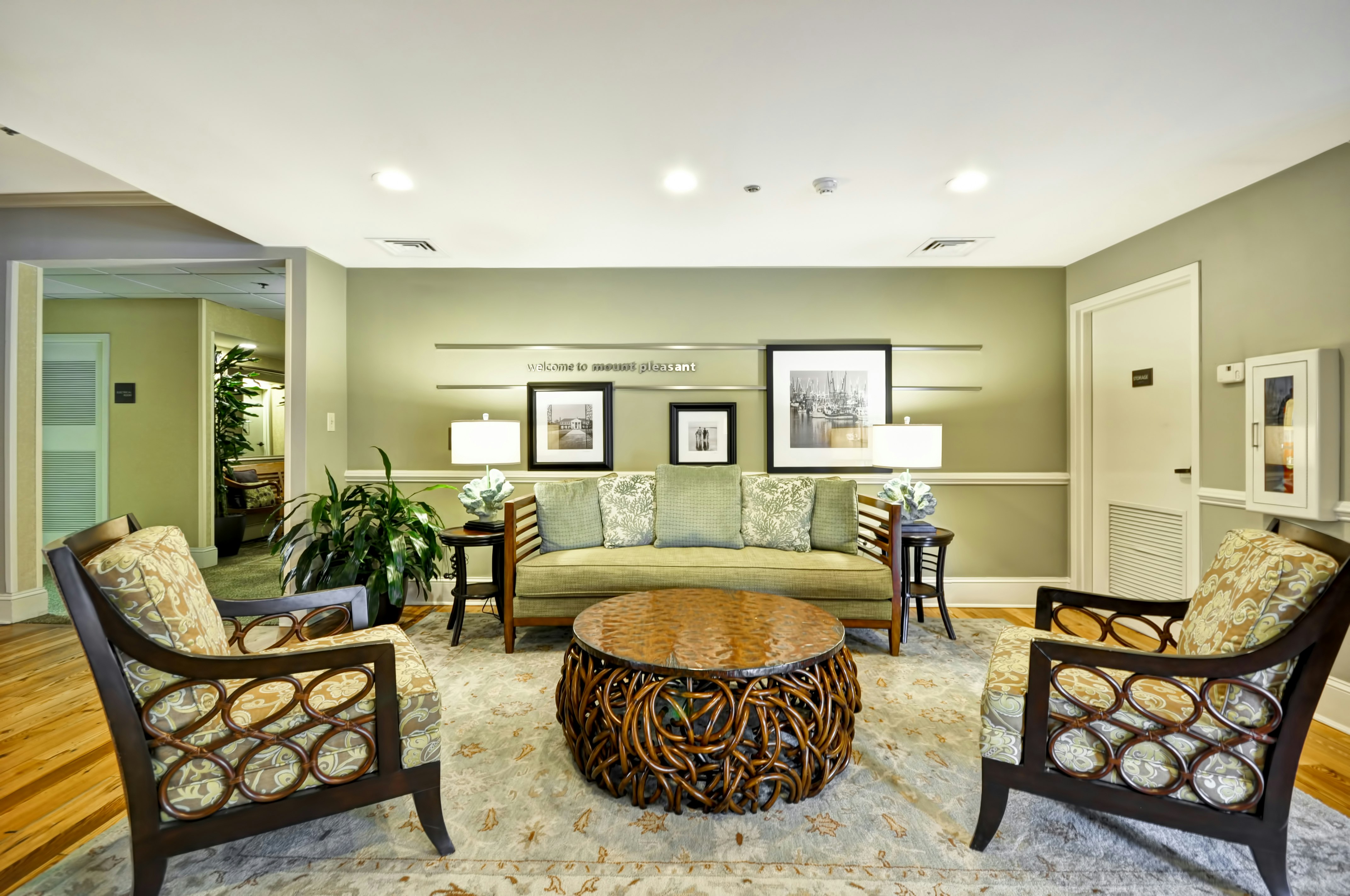 Hampton Inn Suites Charleston 28/48