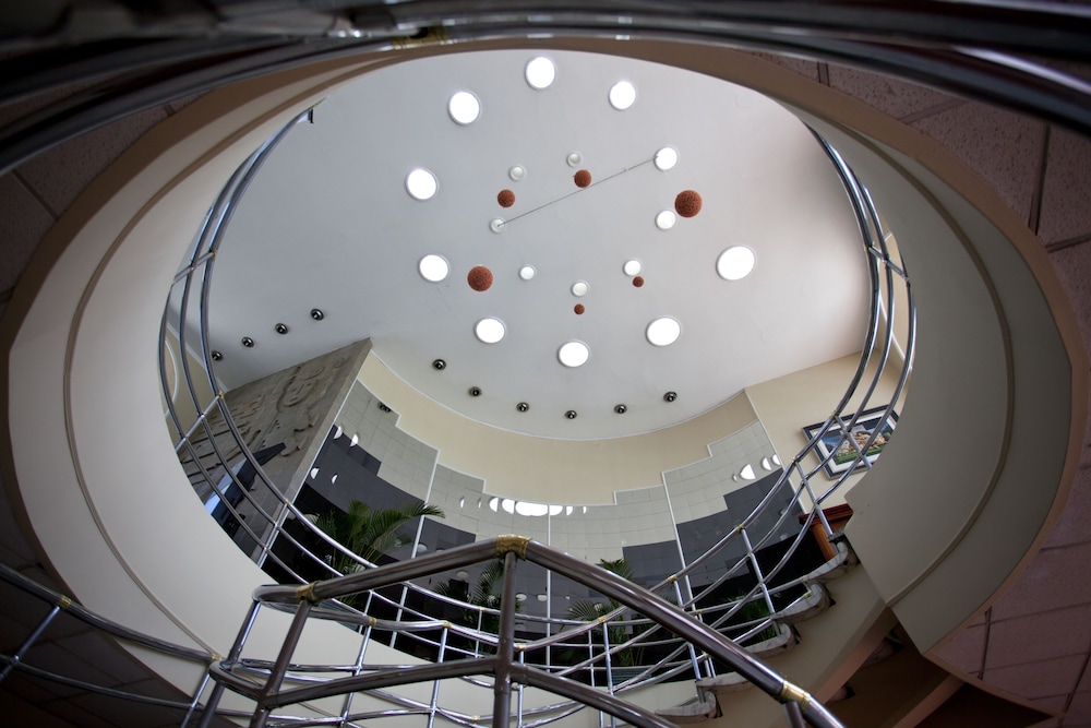 Hotel Quito by Sercotel 5/48