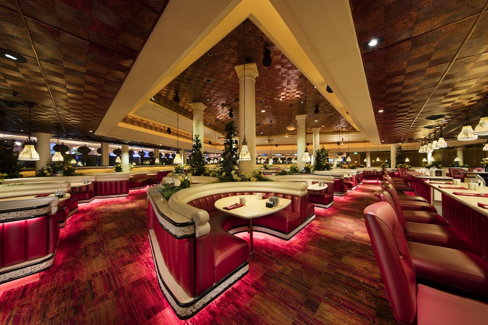 Western Village Inn & Casino 26/32