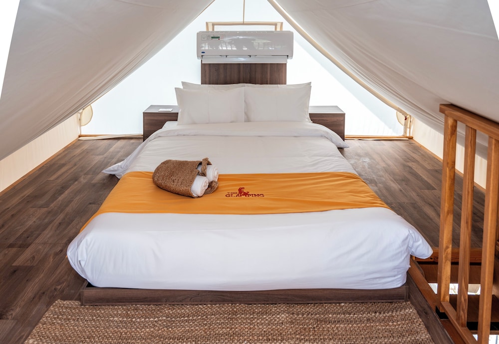 T-Rex Glamping Dubai Parks and Resorts 8/48