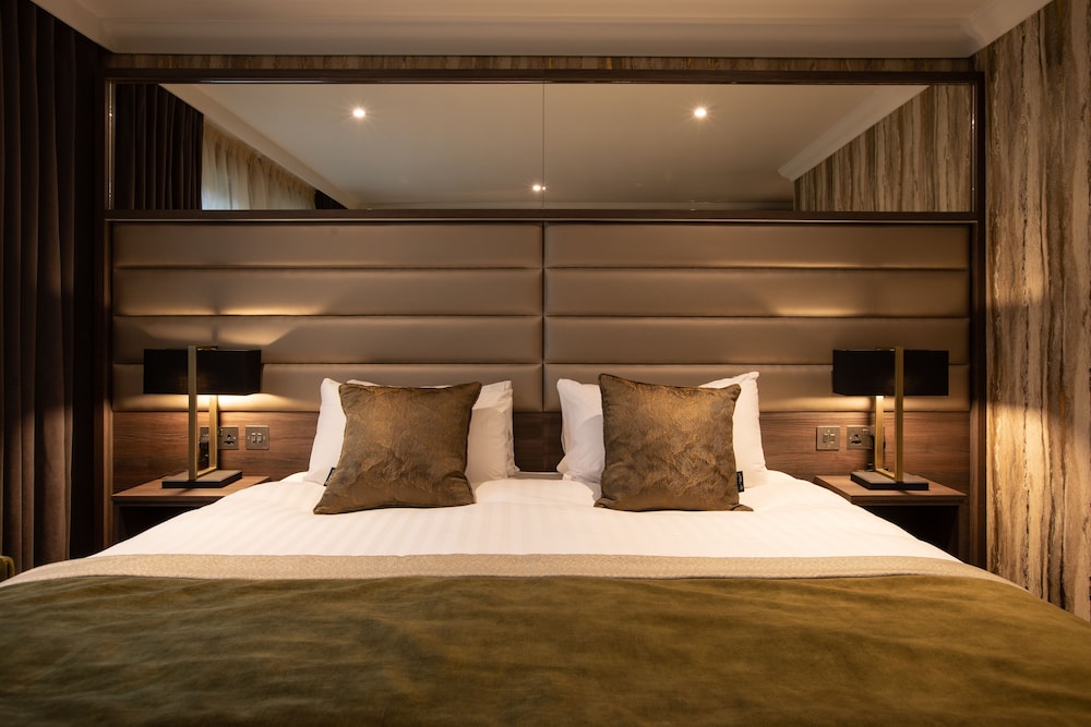 غرفة كلاسيكية بسرير مزدوج أو سريرين منفصلين، Carlton Hotel 4/6