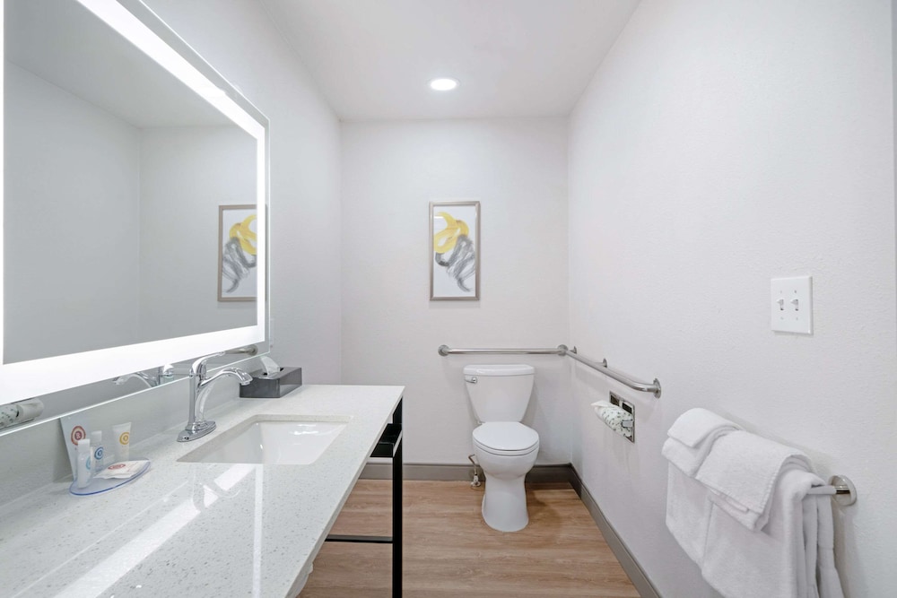 Comfort Suites Idaho Falls 49/50