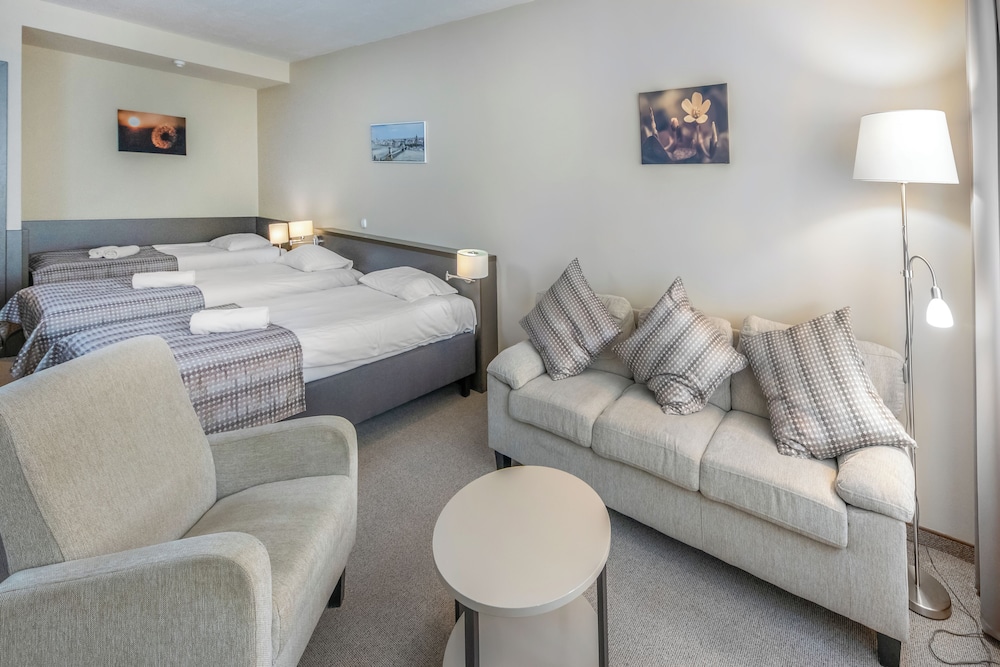 Corvin Hotel Budapest Corvin Wing 8/14
