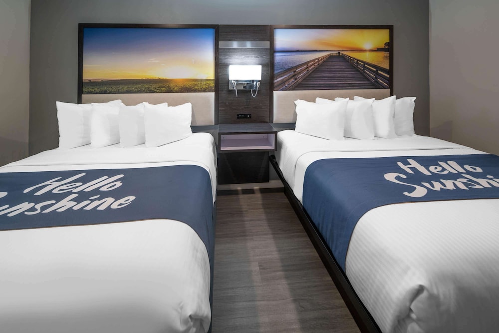 Days Inn by Wyndham Galt/Elk Grove South 19/41